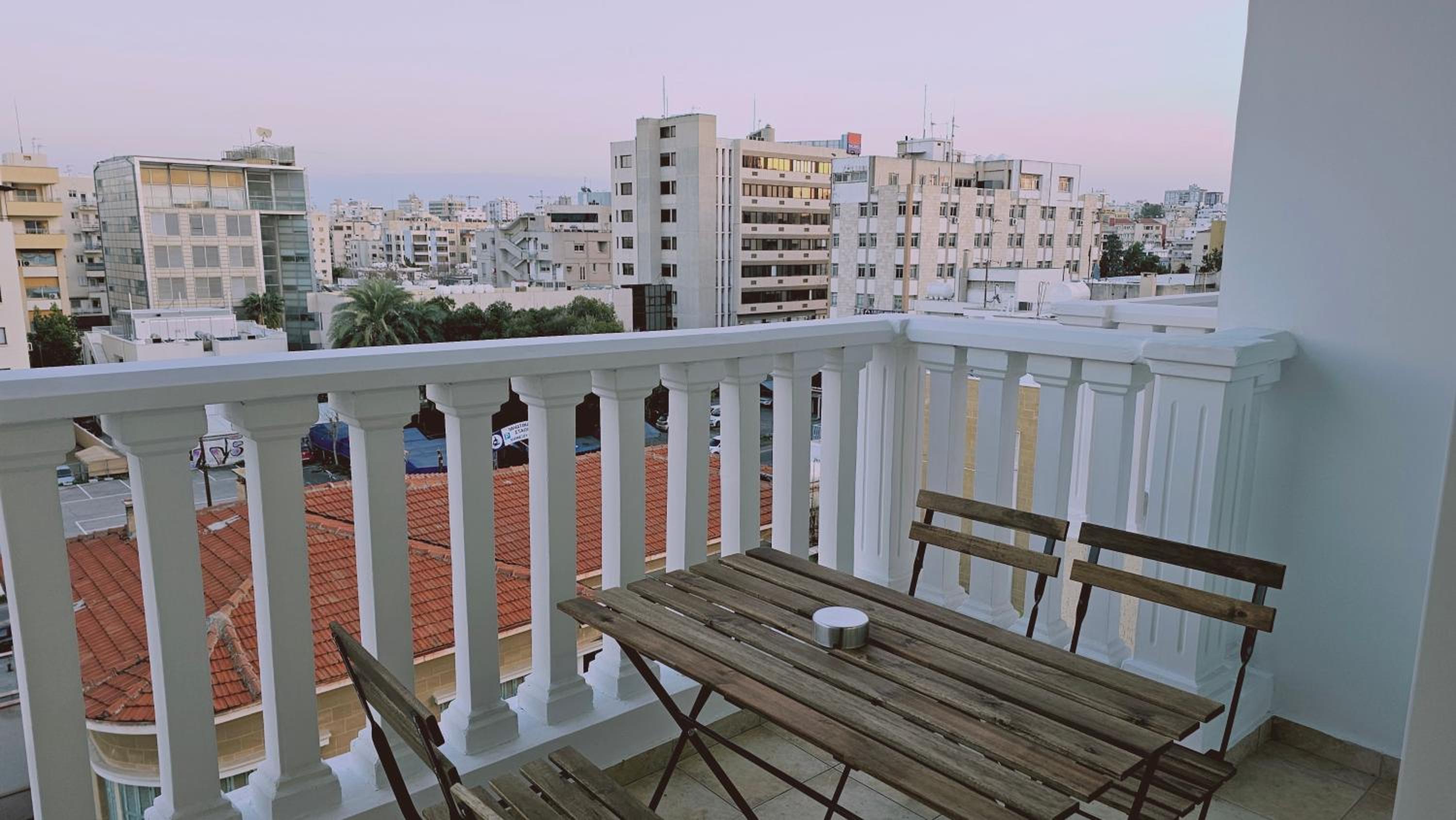 STAY Cosmo City Suites