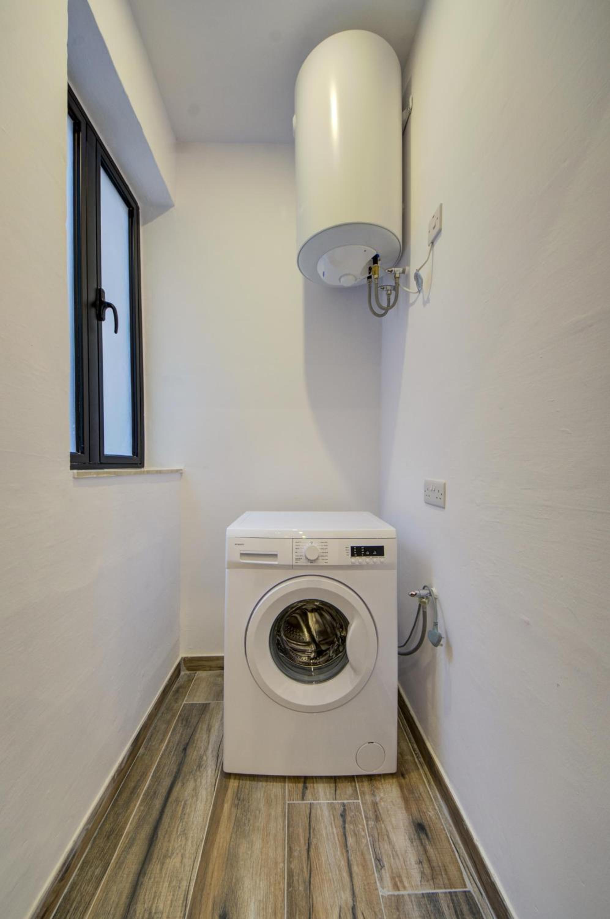 Photo 43
