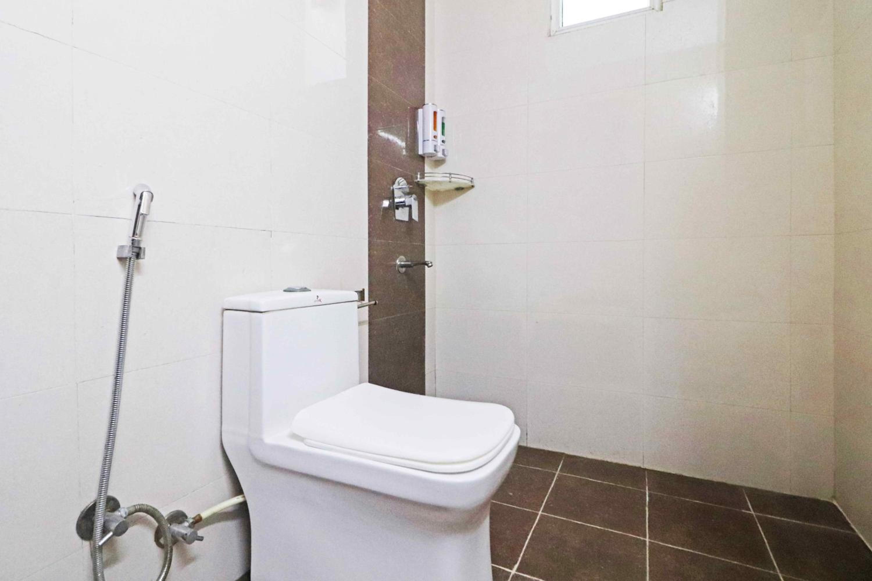 Hotel Mayda Prime Near Delhi Airport