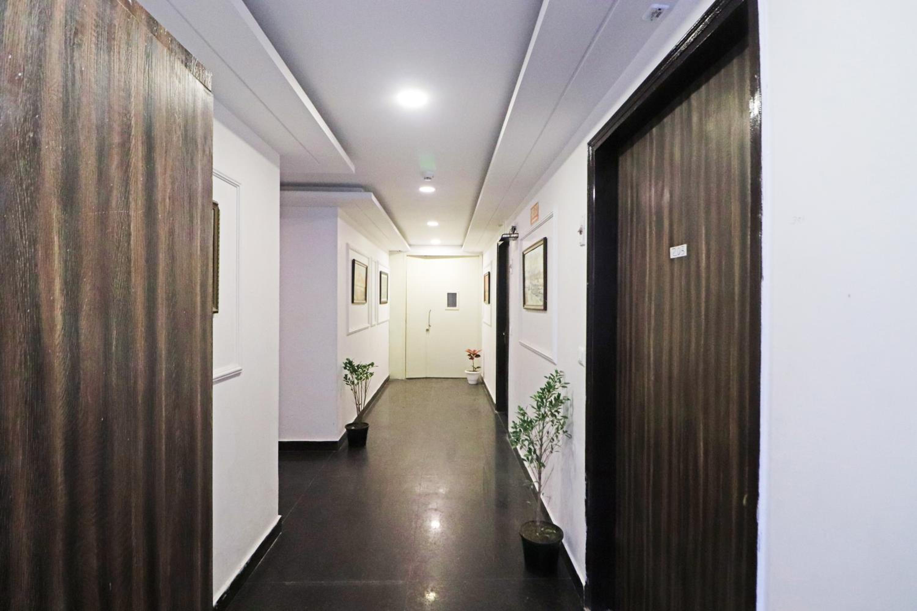 Hotel Mayda Prime Near Delhi Airport
