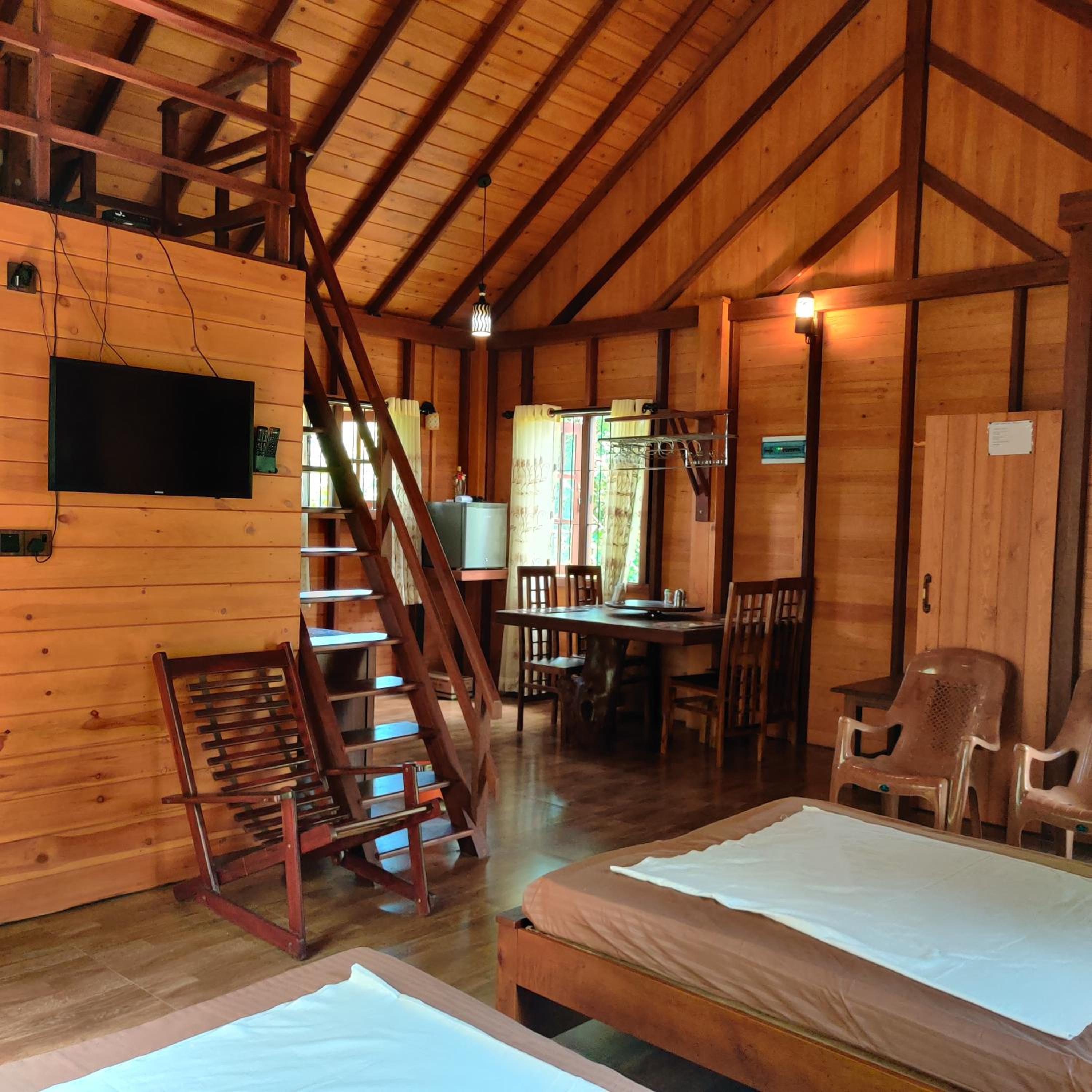 Kaba Saradiel Cabin view 3