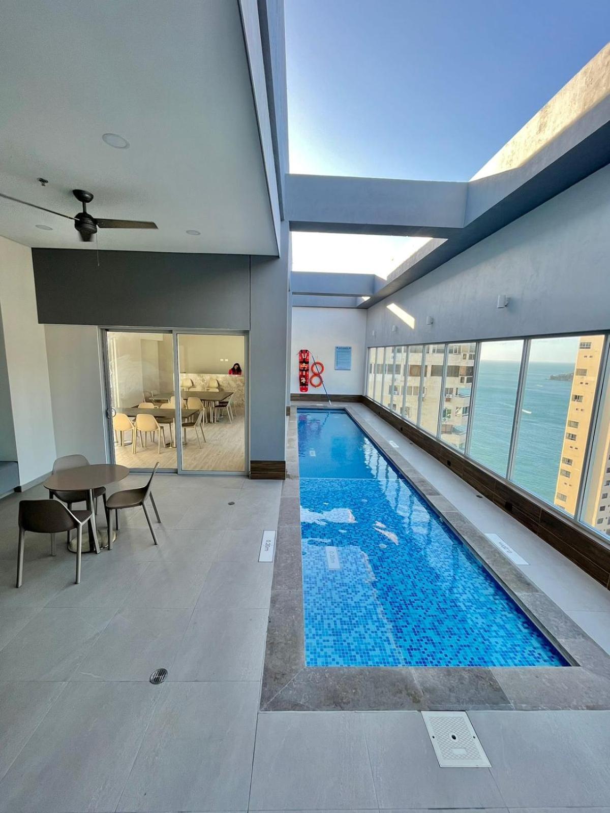 Aparta estudio exclusivo con vista al mar