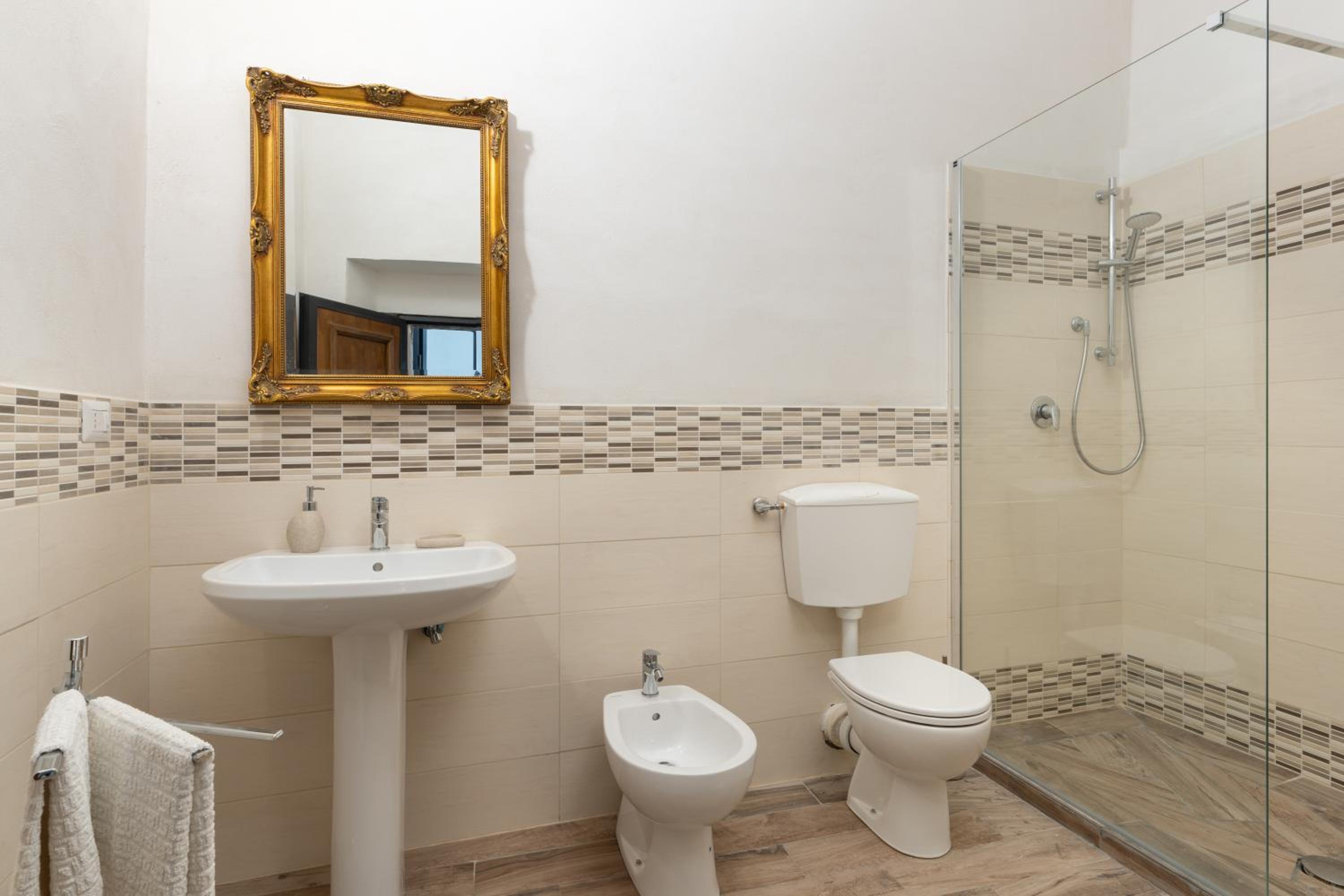 Villa Eugenia Tuscany with private Pool, Sauna & Gym