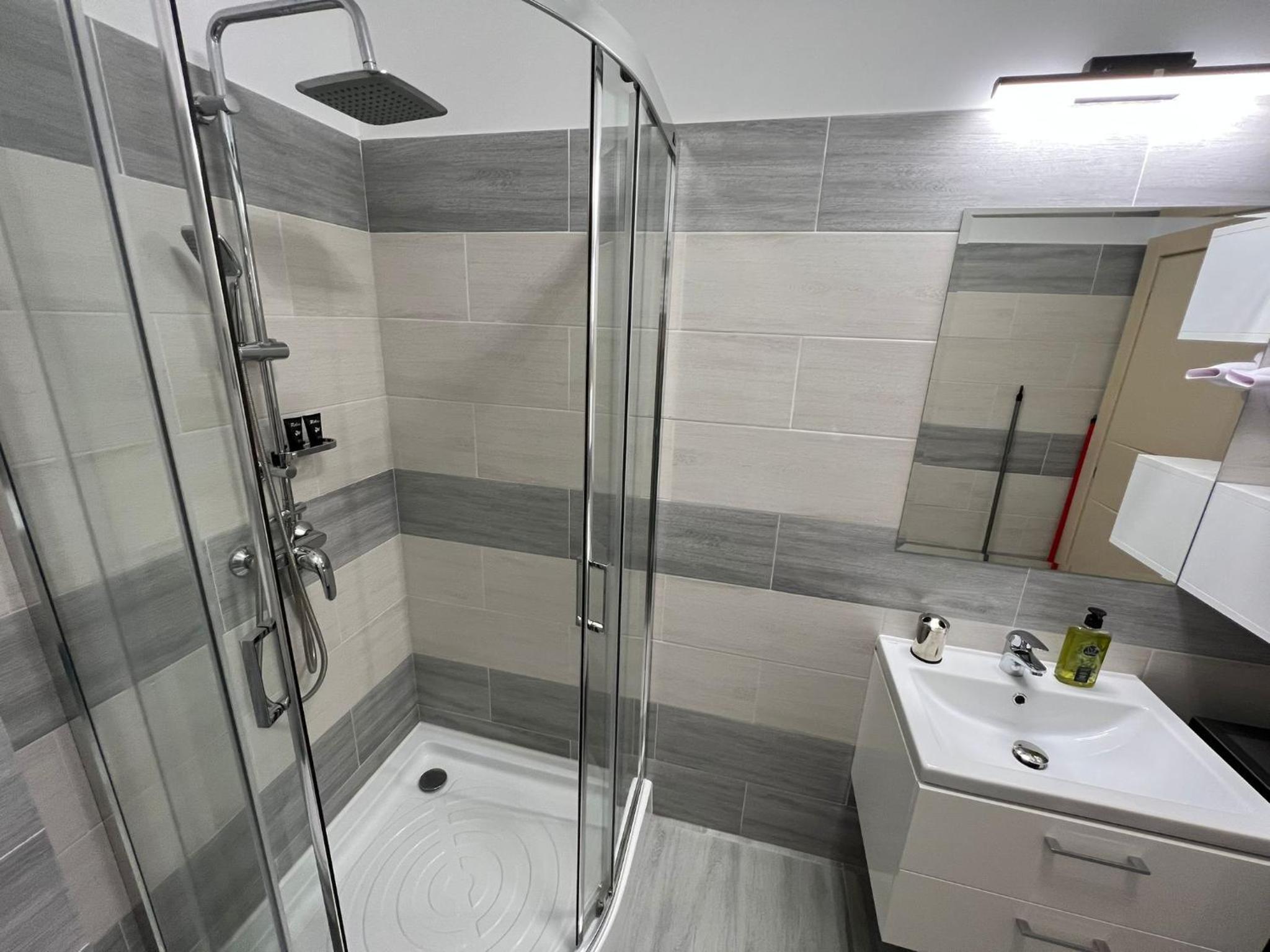 Q Residence Central Apartments Palas view 5