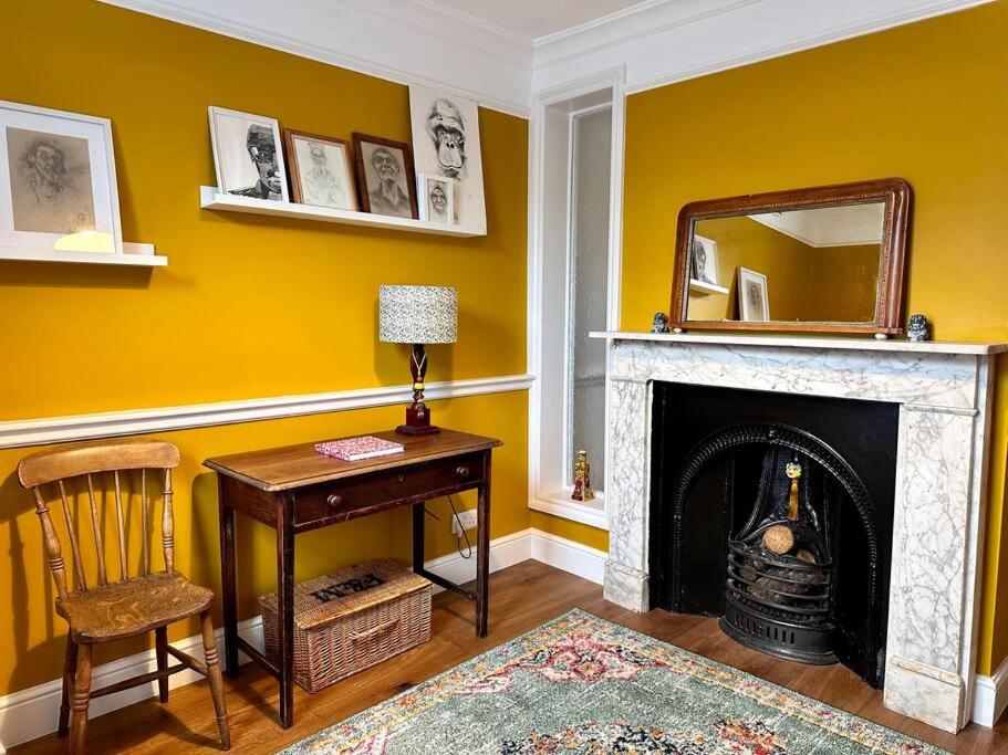 Cathedral Views Period Townhouse w/ Free Parking view 2