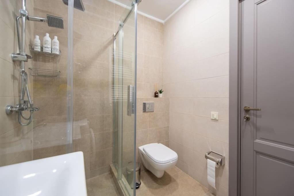 GG Home - 1-bedroom apartment with river view view 5