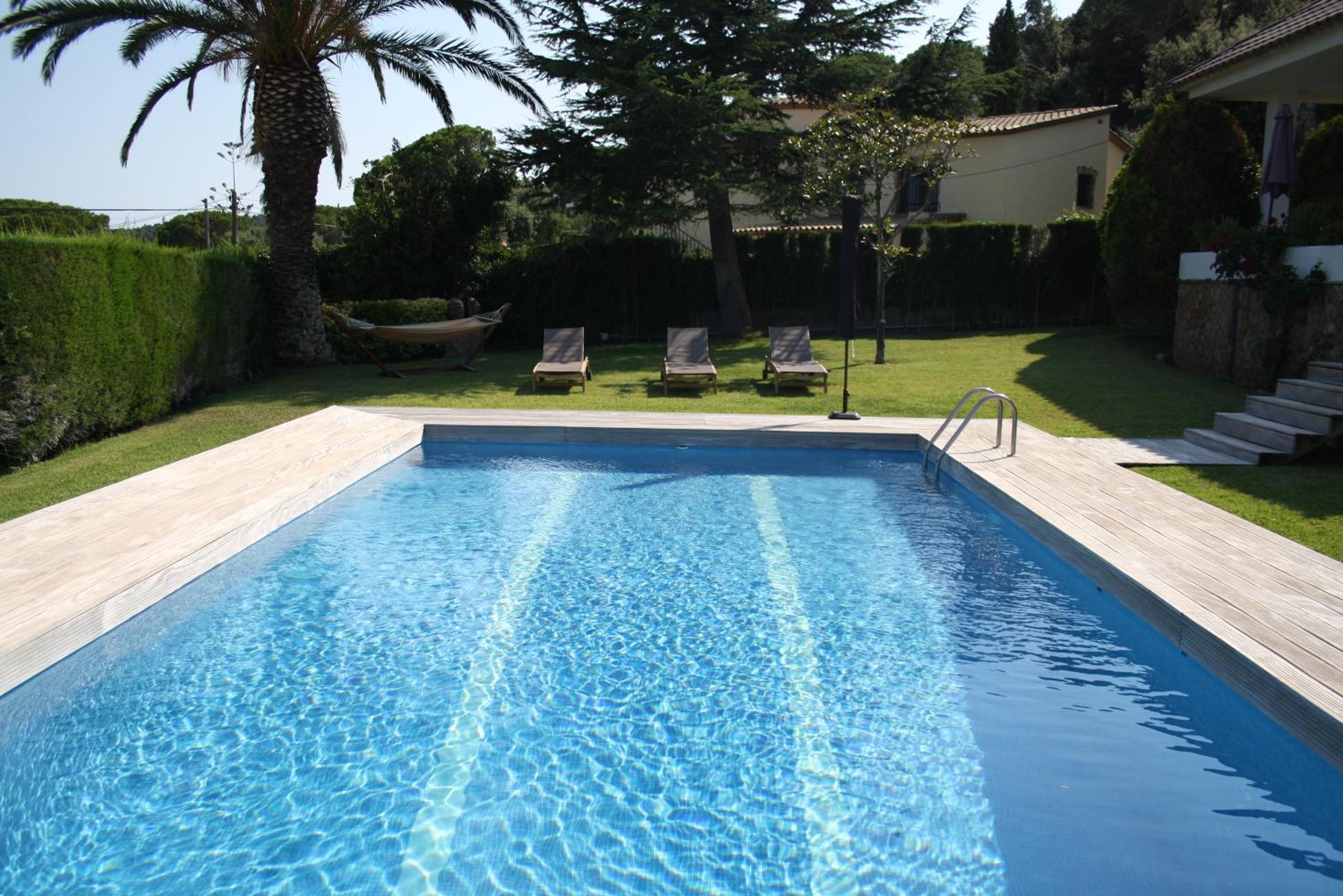 Villa Rosa by Alventholidays
