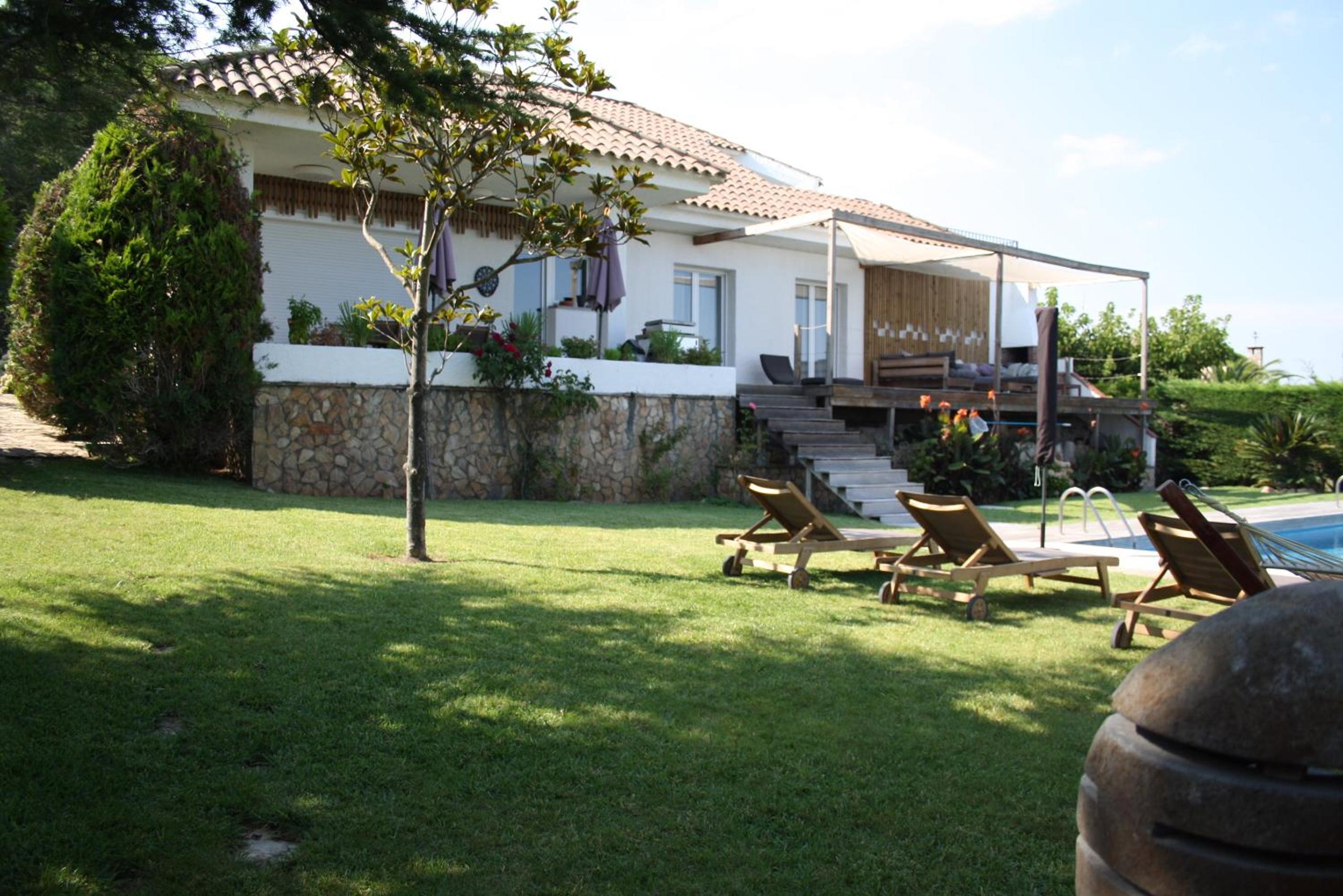 Villa Rosa by Alventholidays