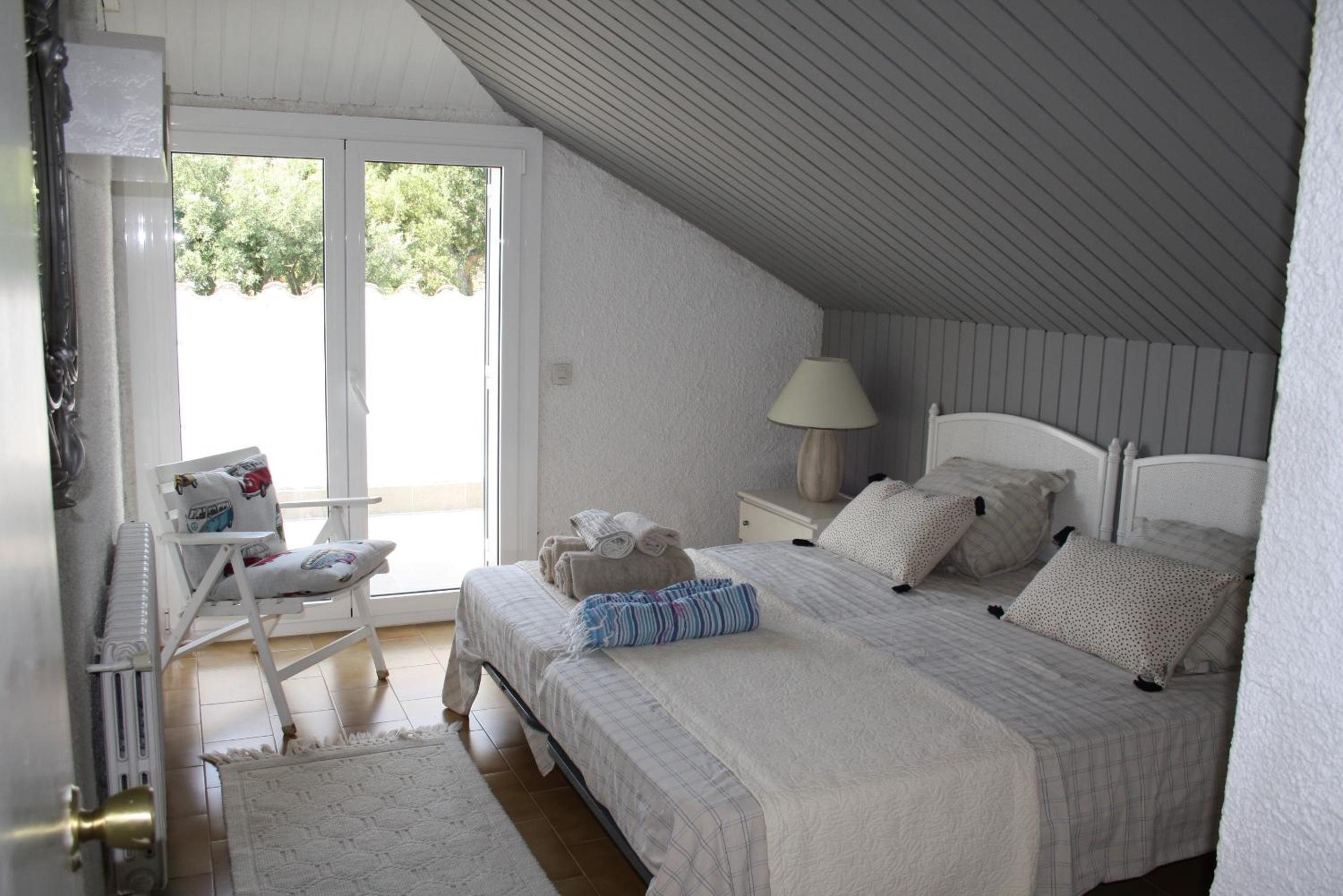 Villa Rosa by Alventholidays