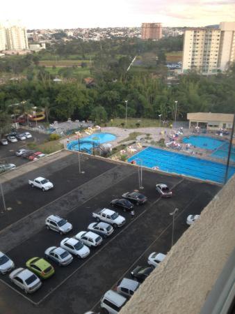 Ótimo apê 2 quartos com piscina 24hs em Caldas Novas