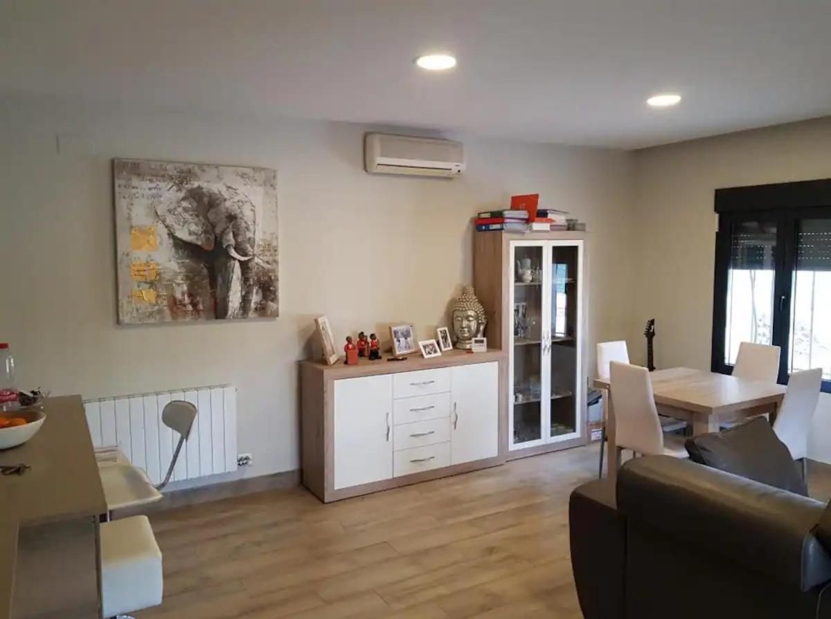 Chalet independiente en zona residencial rural con piscina privada