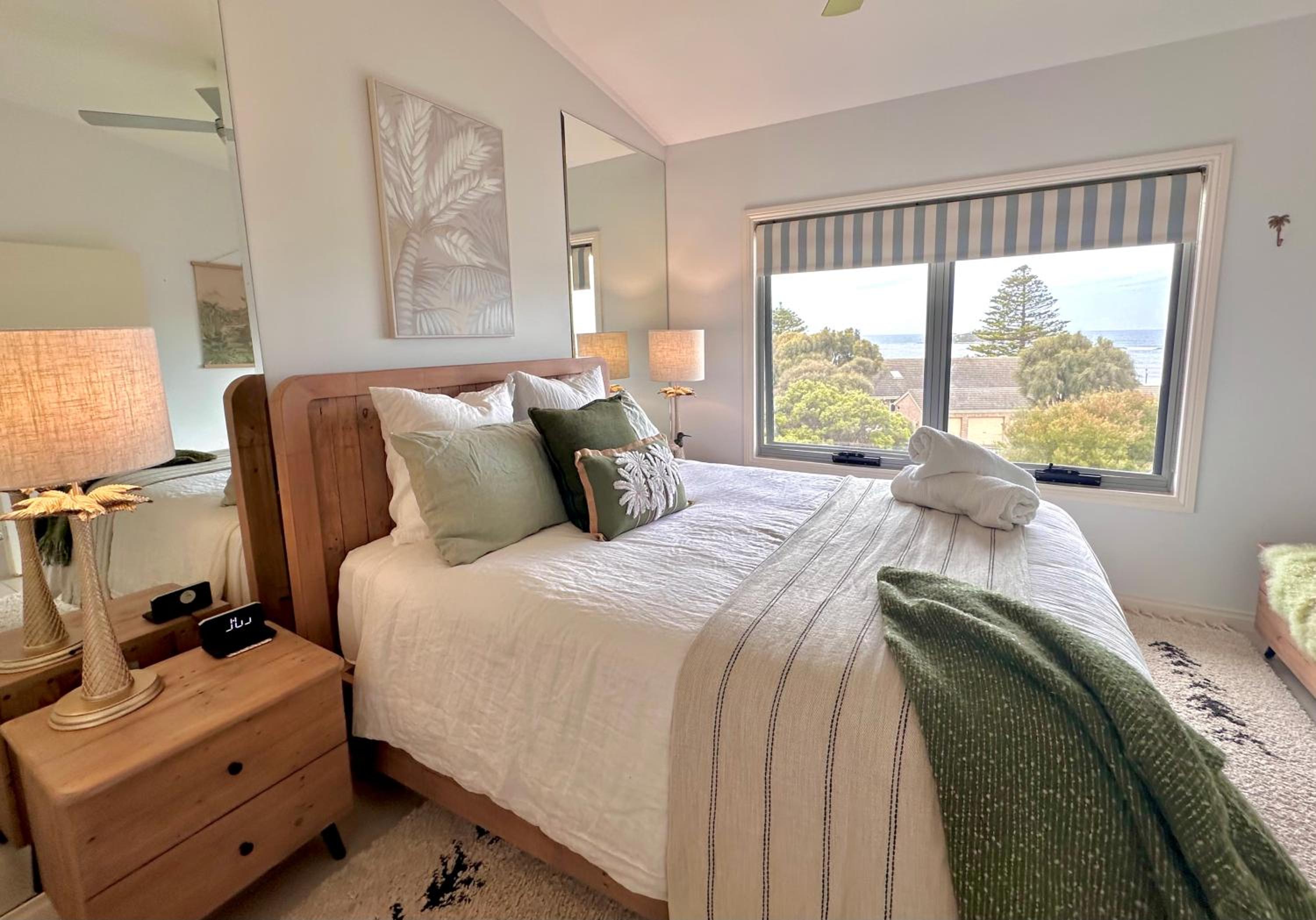 The Salty Seagull – ocean-view luxe!