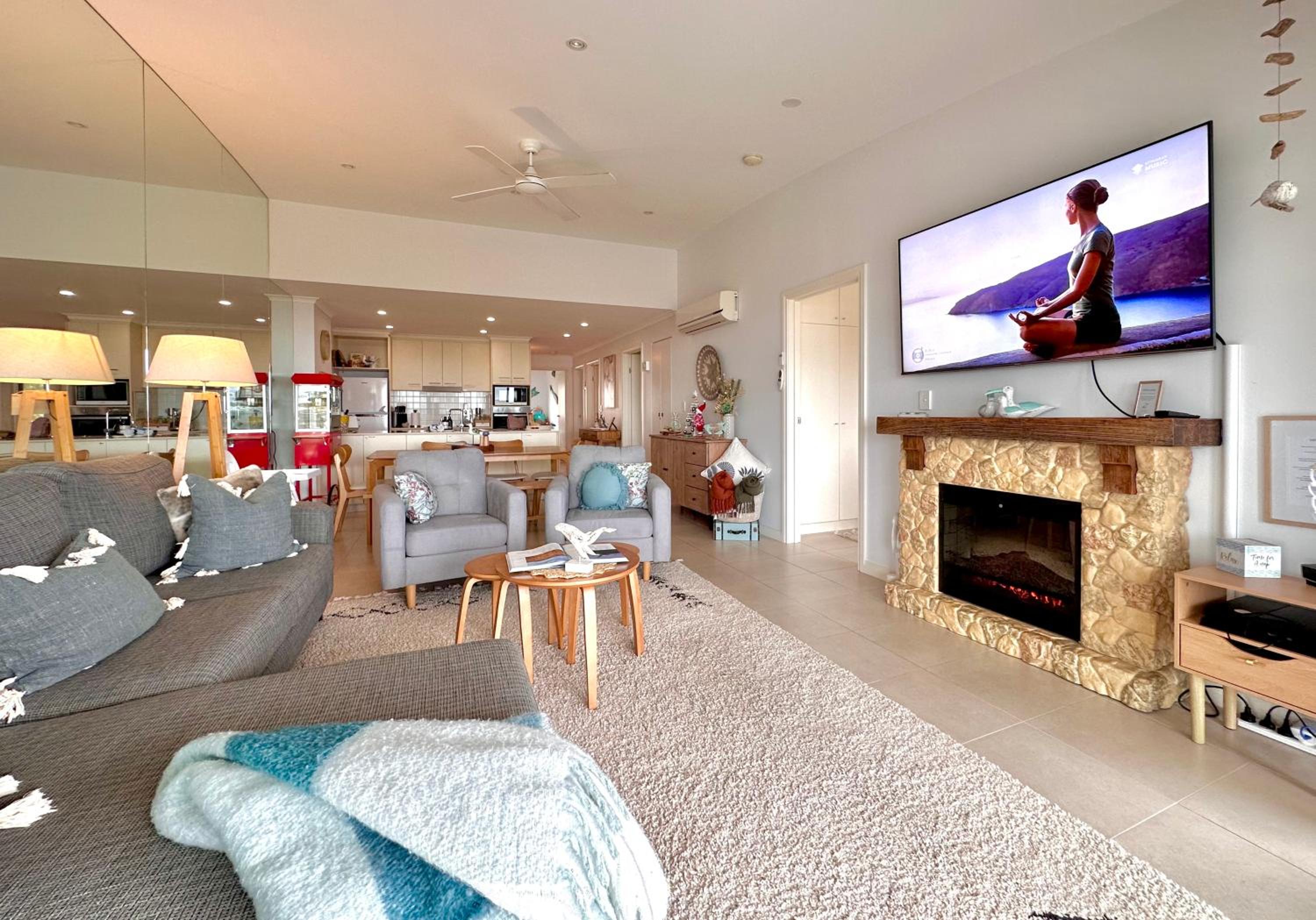 The Salty Seagull – ocean-view luxe!