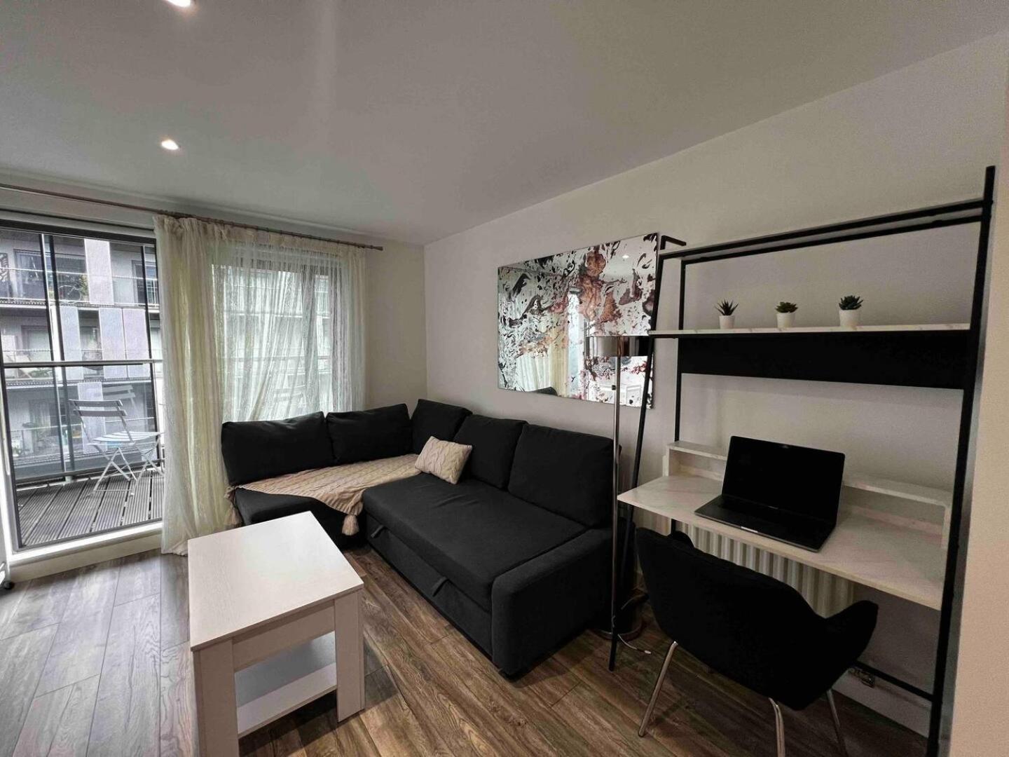 Stylish 1-Bed Flat with Sofa-Bed in London