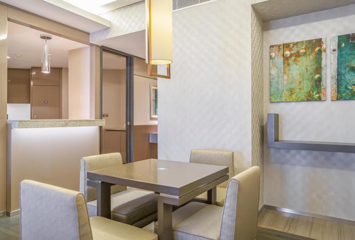 HomesGetaway-Creek Heights Residences Lovely 1BR
