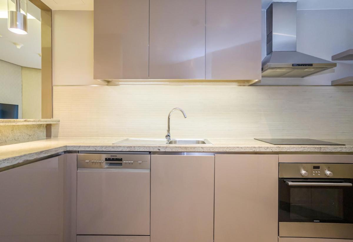 HomesGetaway-Creek Heights Residences Lovely 1BR