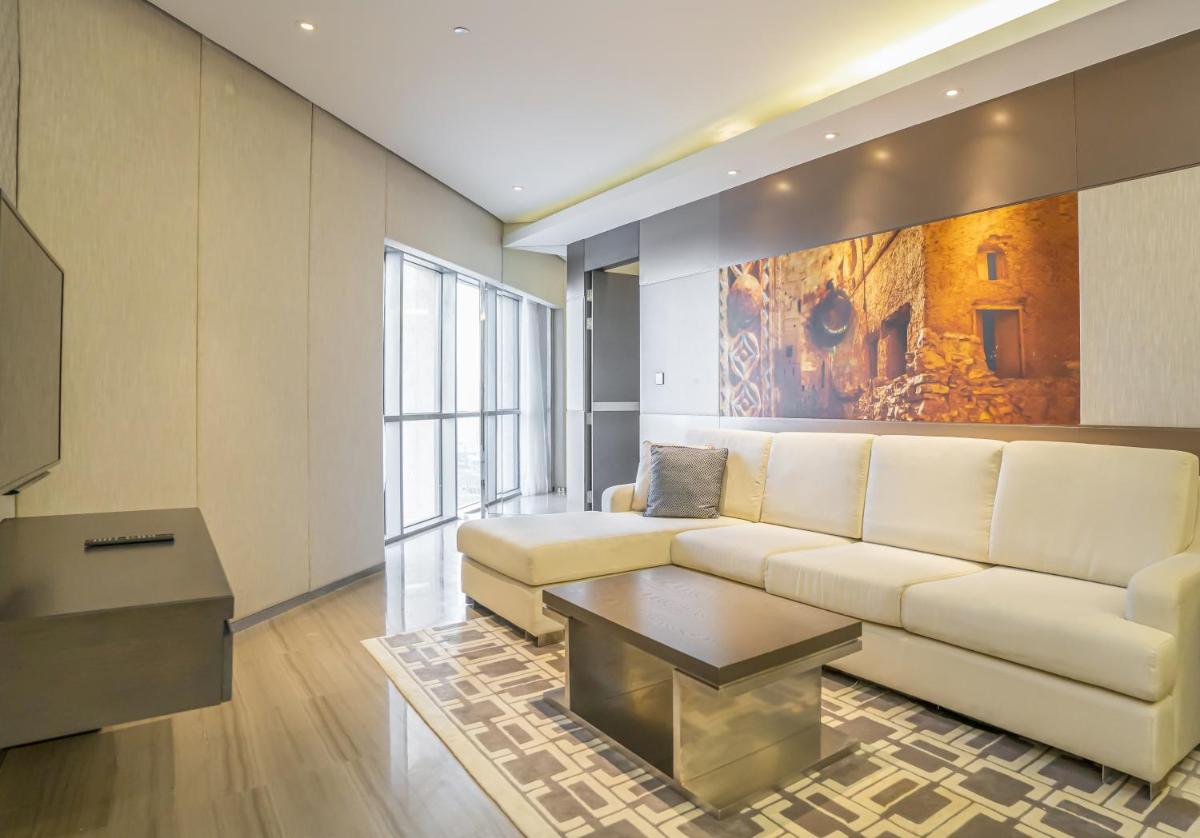 HomesGetaway-Creek Heights Residences Lovely 1BR