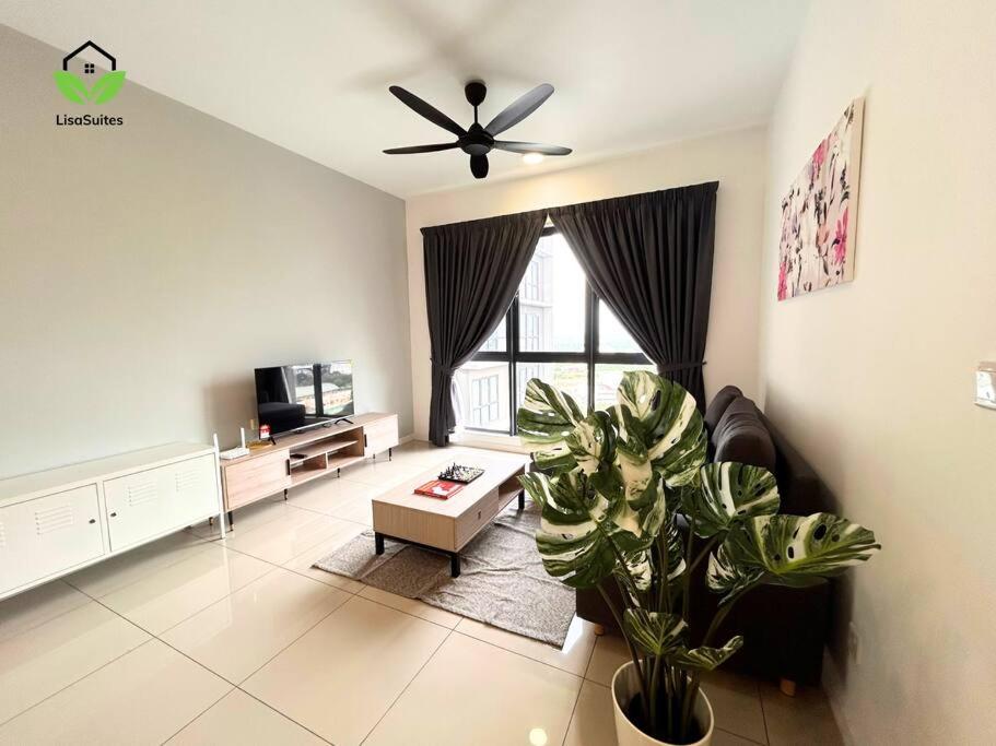 IOI City Mall Modern Home PICC photo 5