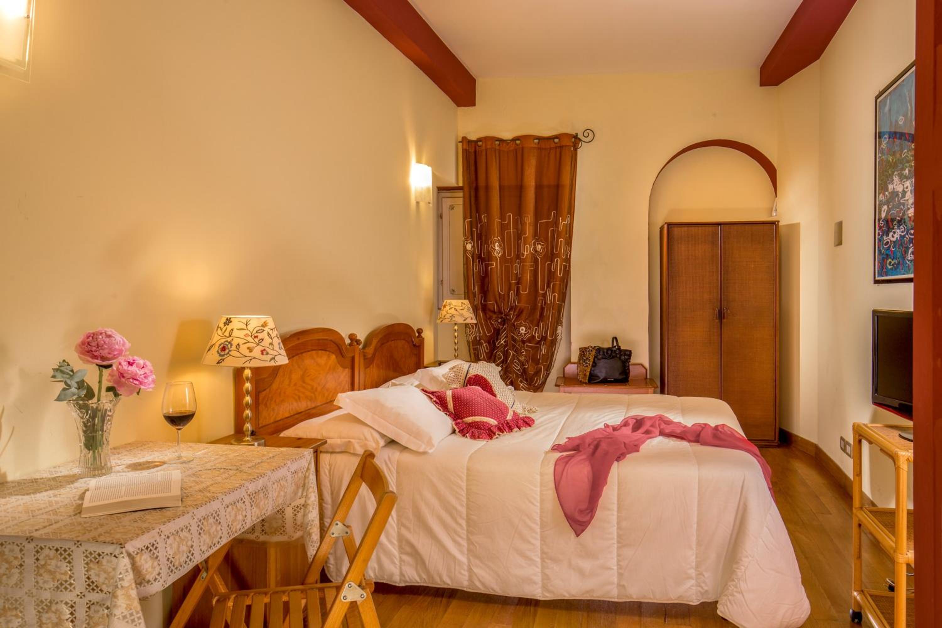 Bollo Apartments