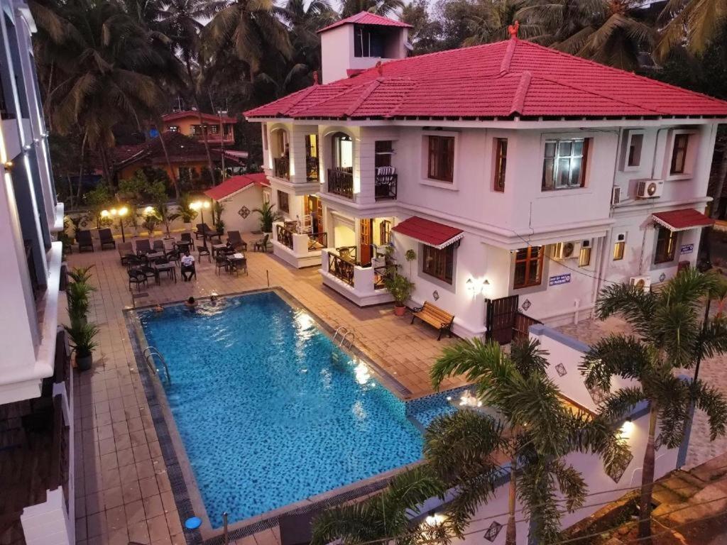 Coastal Suites Apart Hotel ---- 10 minutes walk to beach view 2