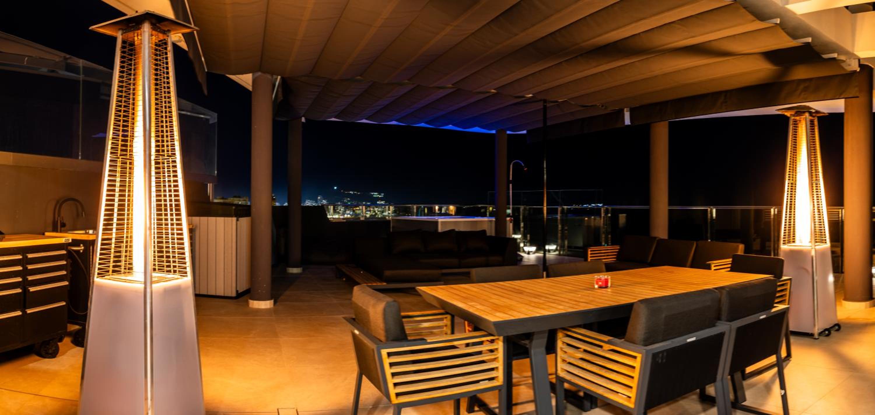 SUNSET CLIFFS VIP APARTMENT
