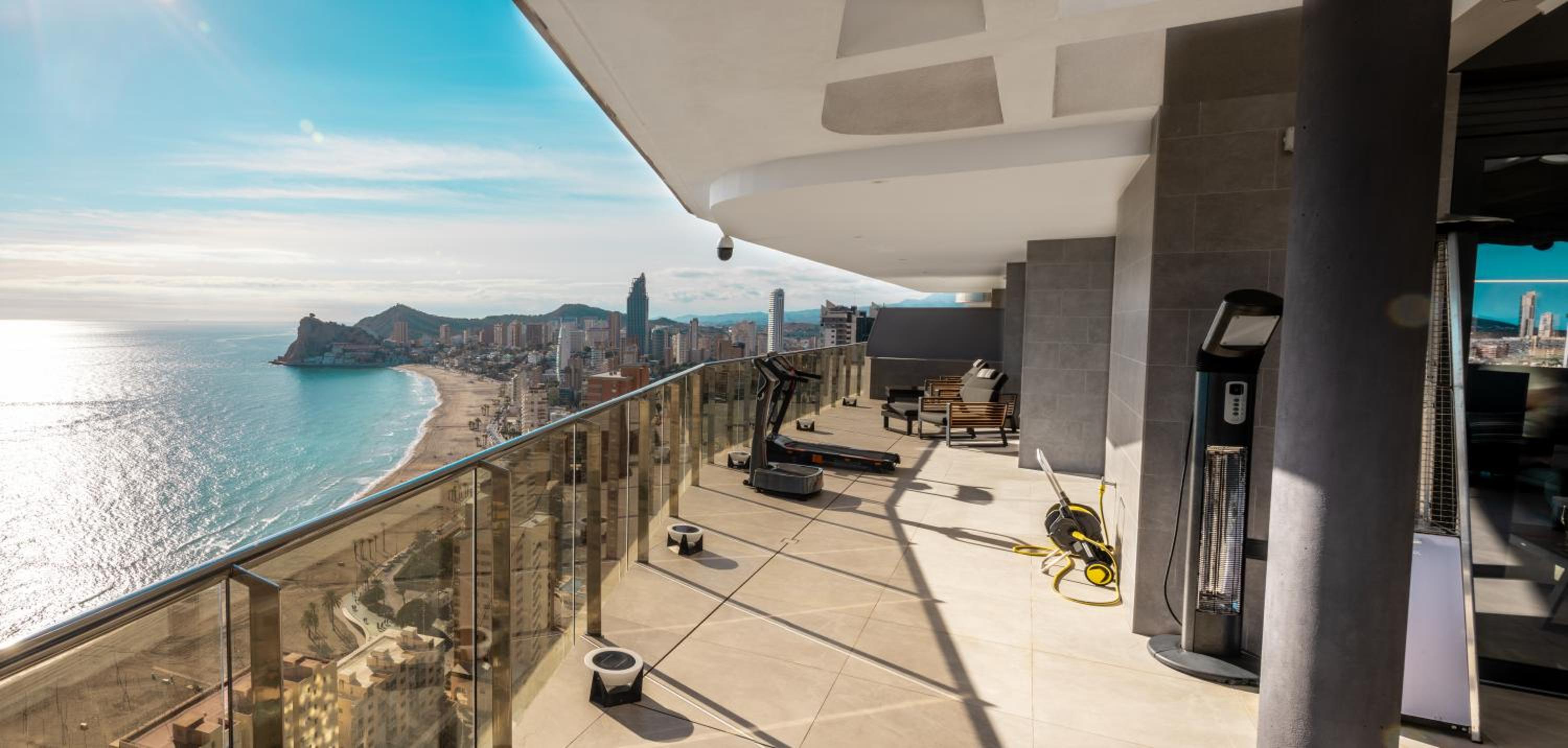 SUNSET CLIFFS VIP APARTMENT
