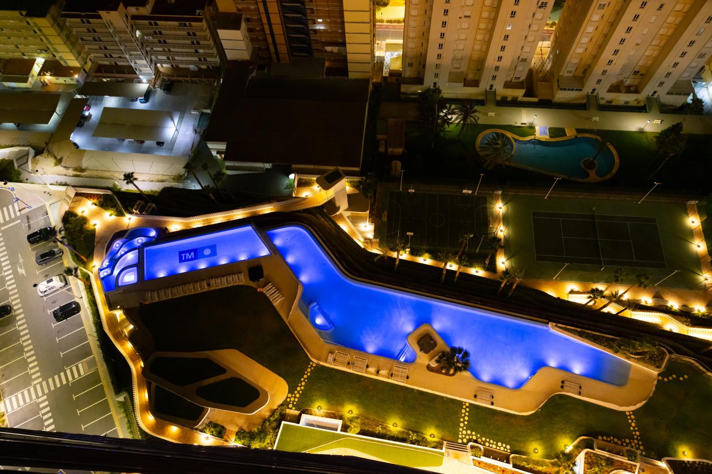 SUNSET CLIFFS VIP APARTMENT