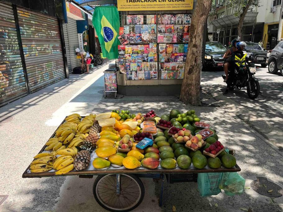 Localização privilegiada em Copacabana quarteirão praia