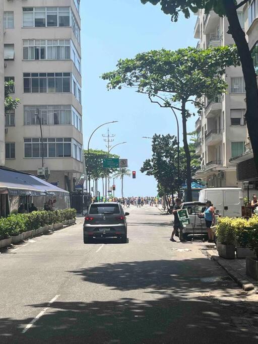 Localização privilegiada em Copacabana quarteirão praia