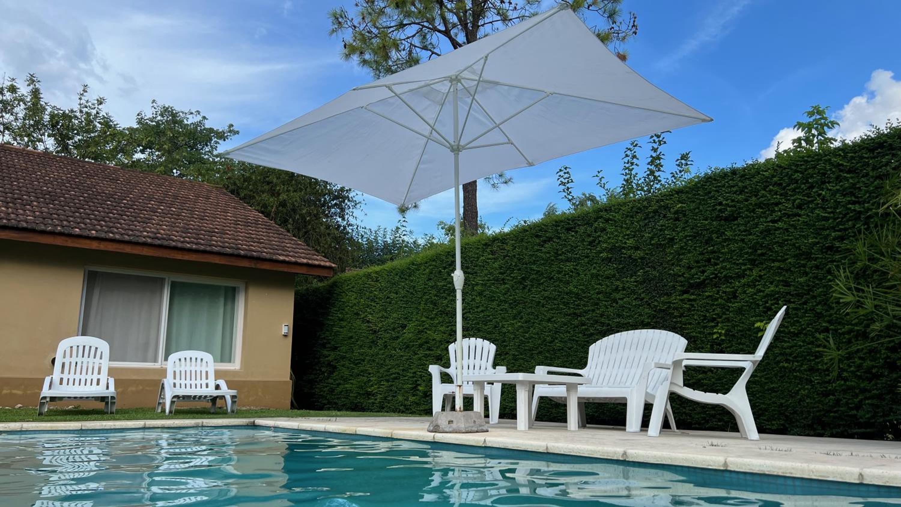 Casa en Ing. Maschwitz con gran parque y pileta