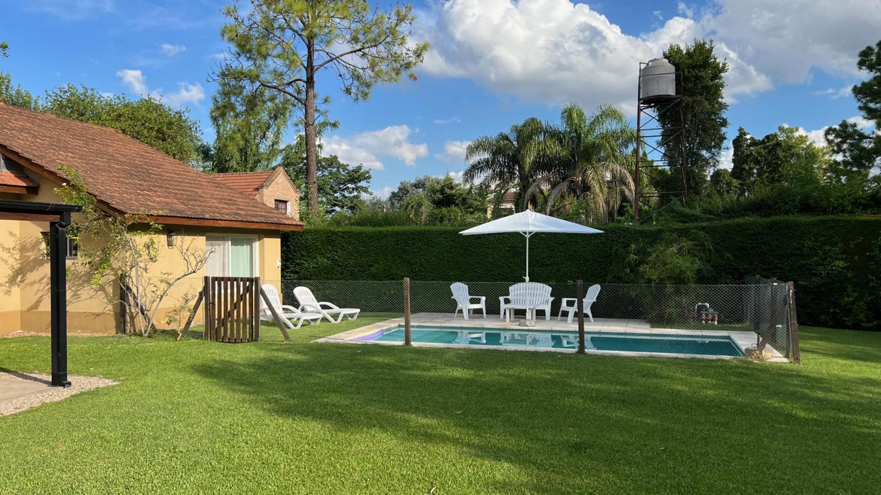 Casa en Ing. Maschwitz con gran parque y pileta