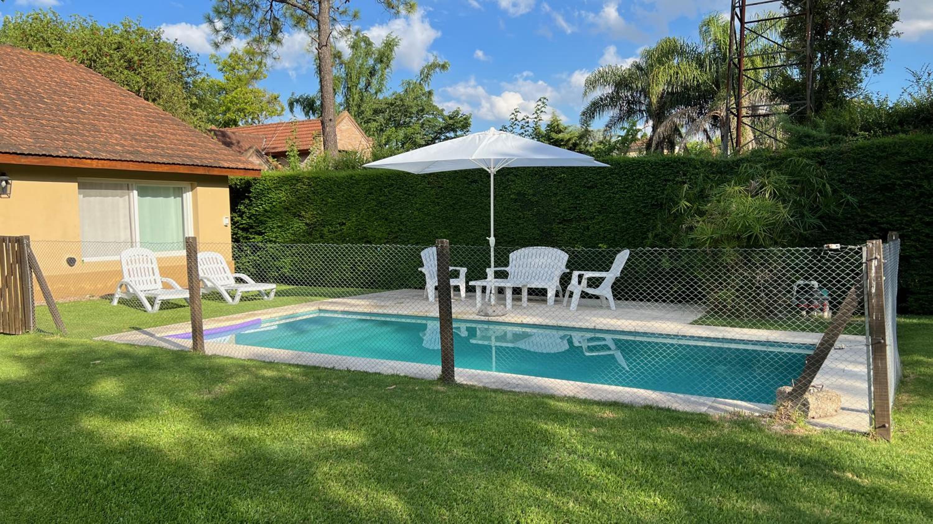Casa en Ing. Maschwitz con gran parque y pileta