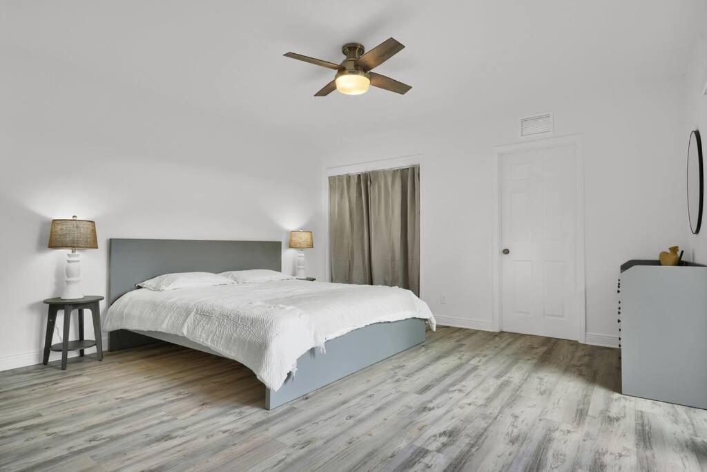 Miami Home 3 Bed 2 Bath Near Beach