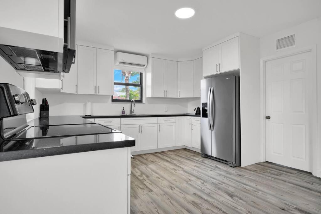 Miami Home 3 Bed 2 Bath Near Beach