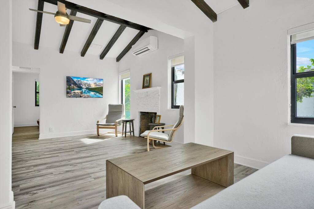 Miami Home 3 Bed 2 Bath Near Beach
