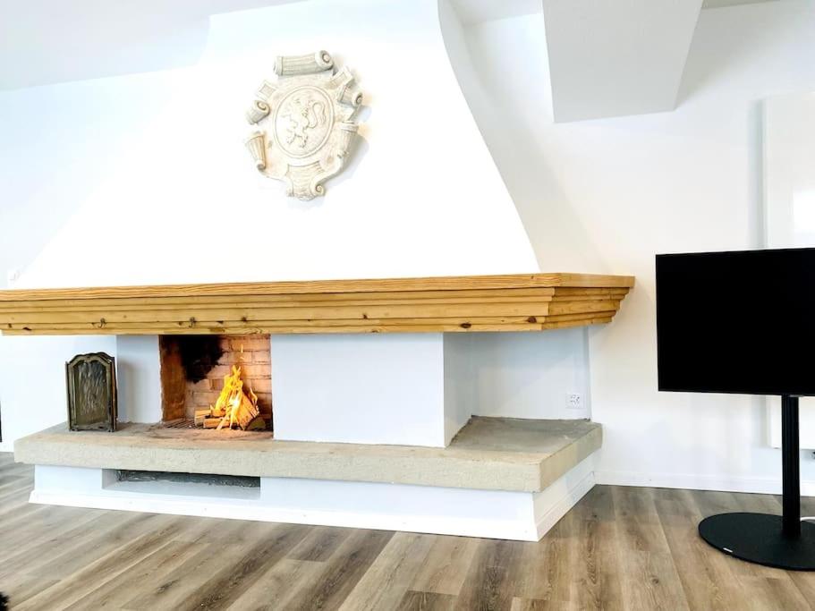 Modern designed, luxury mountain view Apartment