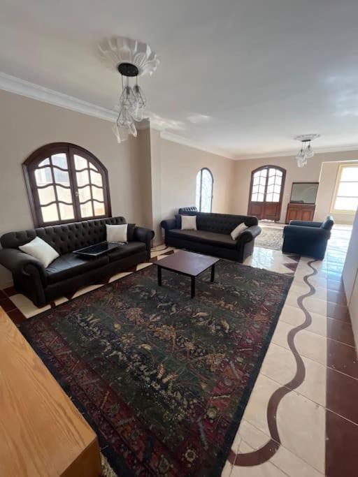 Whole floor in Villa with access to garden and BBQ view 3