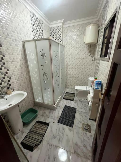 Whole floor in Villa with access to garden and BBQ view 4