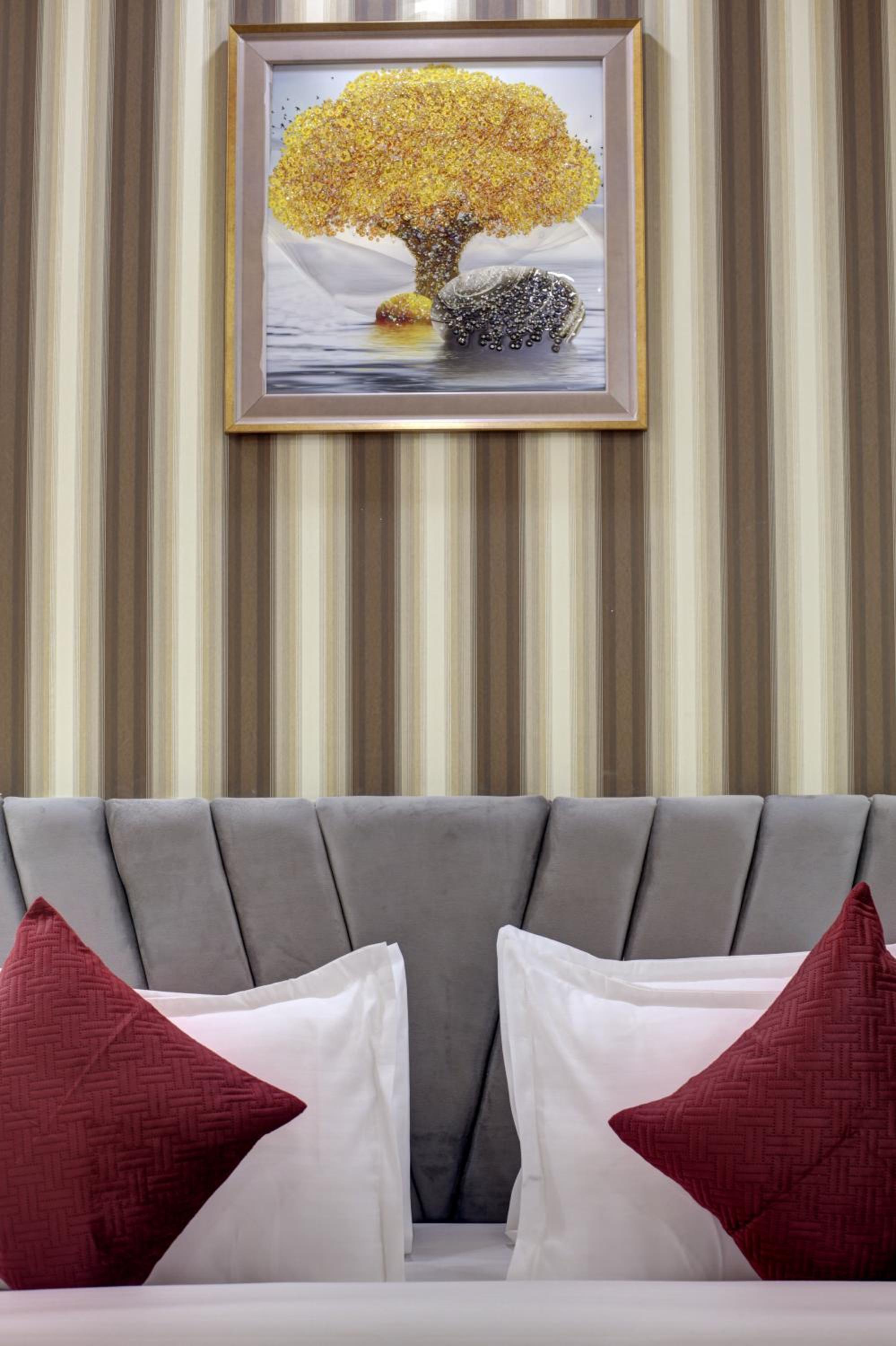 Limewood Stay - Millennium Huda city center view 2