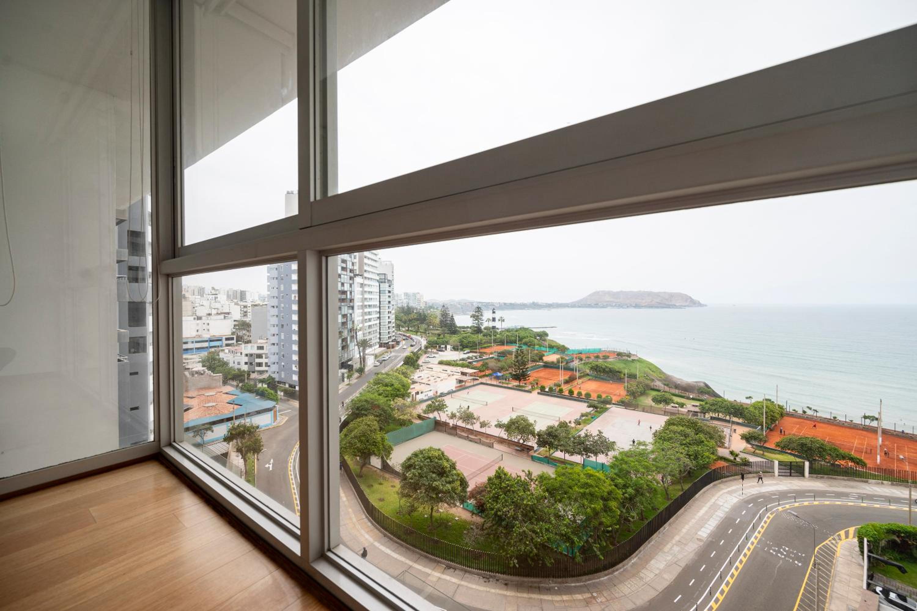 InkaHuset Miraflores Oceanfront view 3
