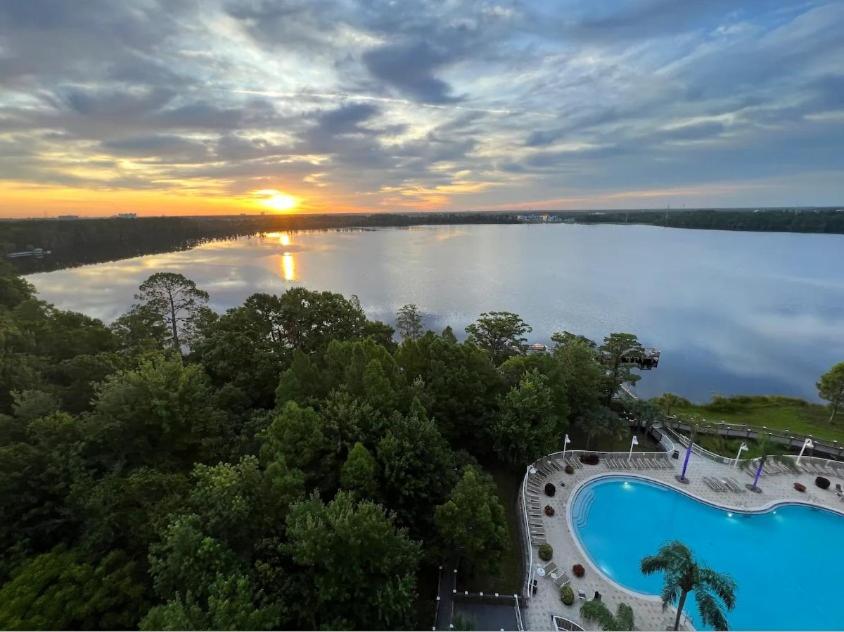 Big Pool, stunning Lakeview, Sunrise, Disney # 710
