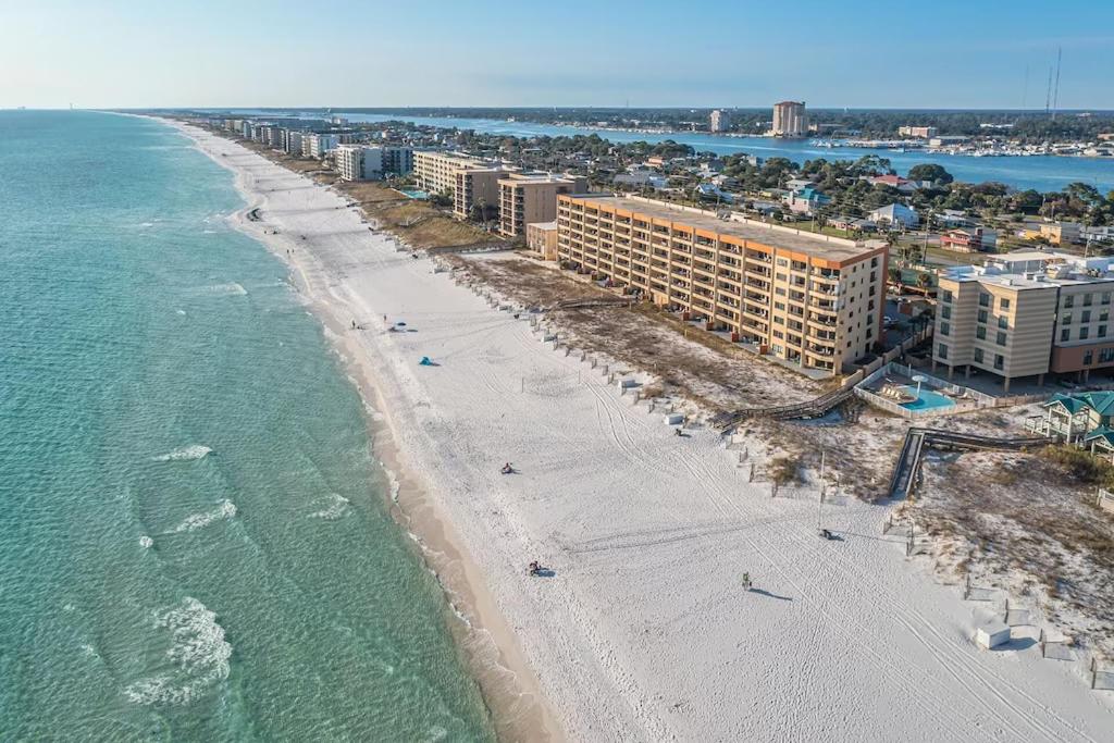 Family Tides-The Ultimate Family Beachfront Condo! view 5