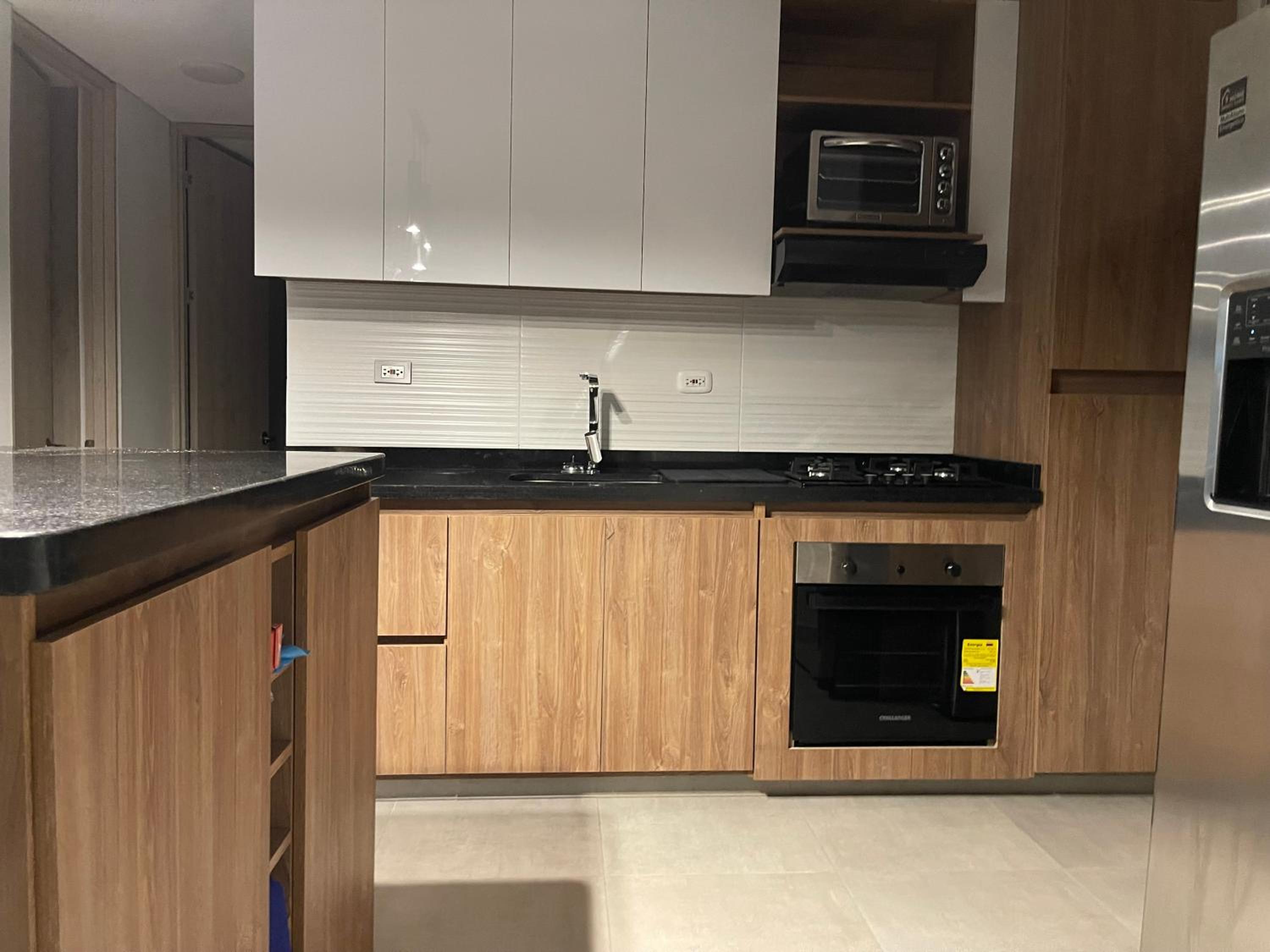 Aqualina Orange Girardot, estrene 84 metros de lujo con aire y wifi 3 habitaciones
