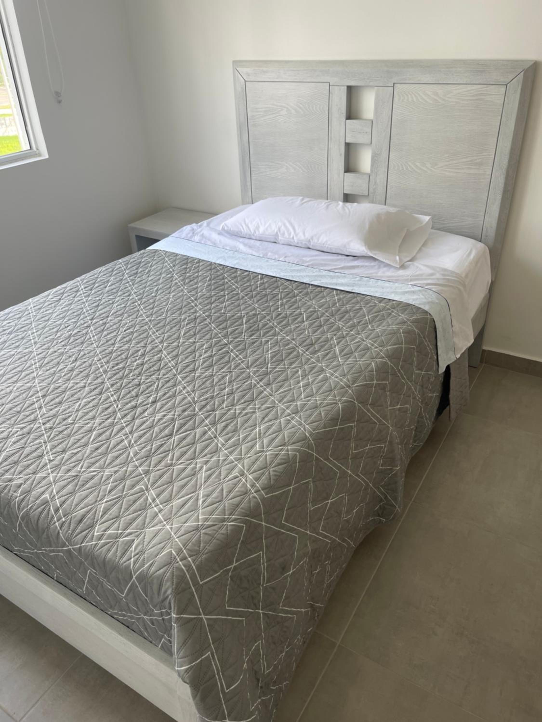 Aqualina Orange Girardot, estrene 84 metros de lujo con aire y wifi 3 habitaciones