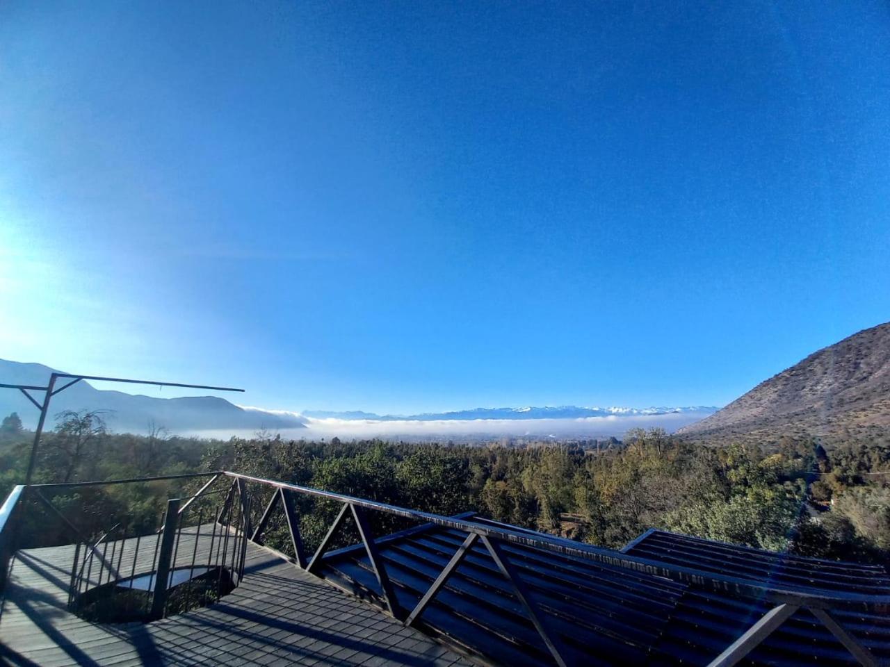 Wine Lodge de Viña Vultur en bosque nativo con piscina