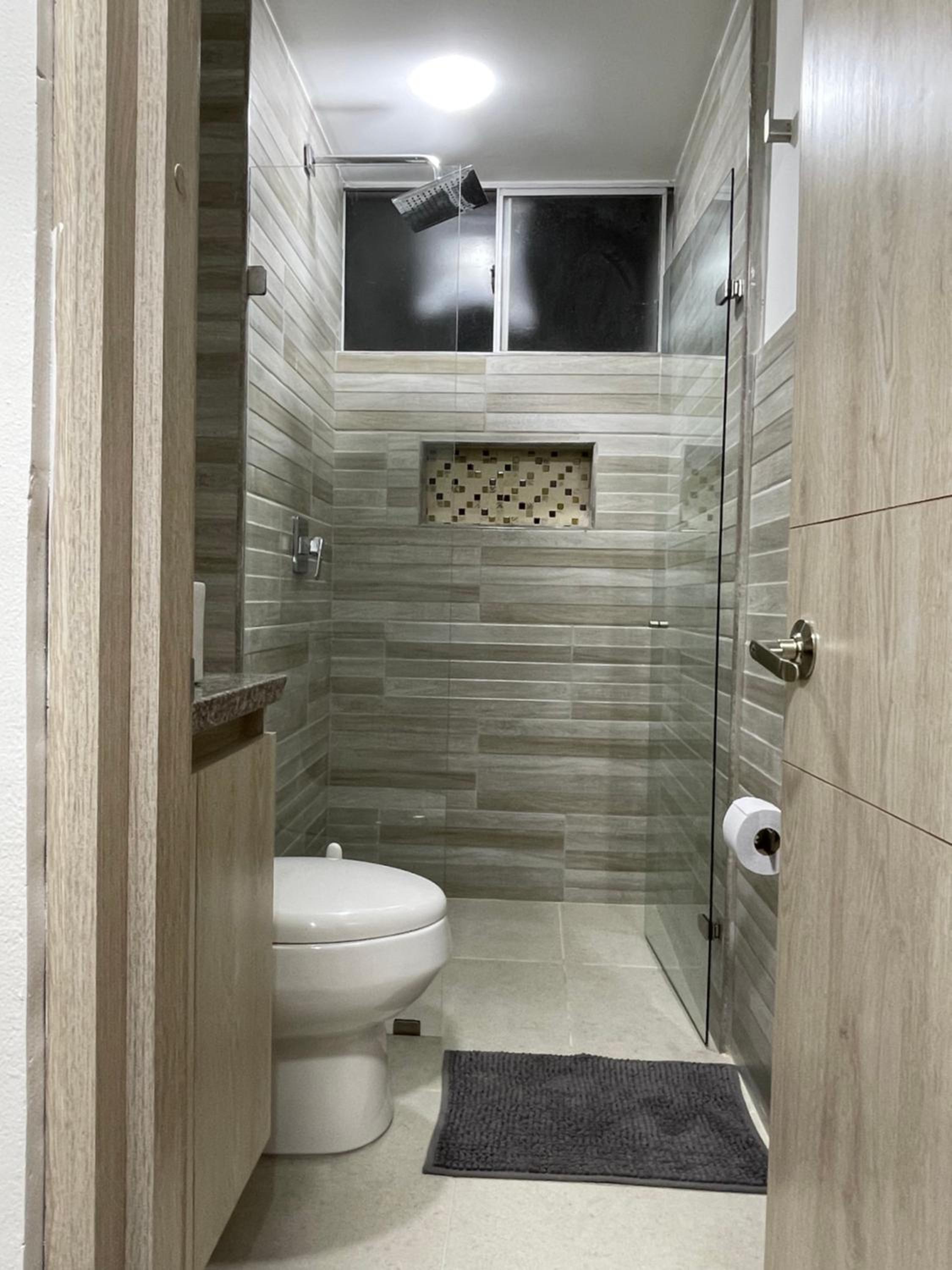 Aqualina Orange Girardot, estrene 84 metros de lujo con aire y wifi 3 habitaciones