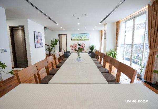 Modern & Charming Penthouse 5BRs in Da Nang Center view 4