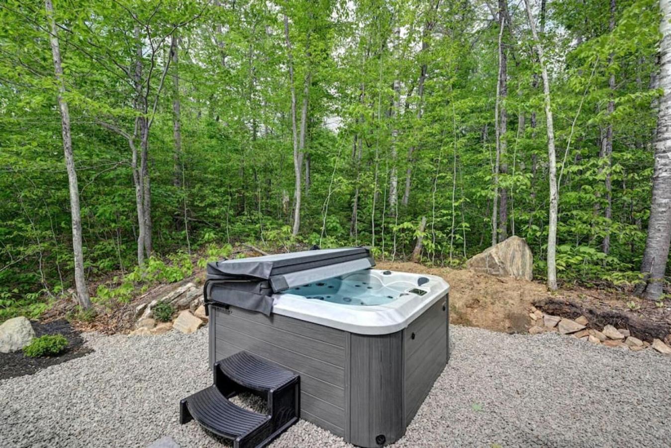DIX8 SPA and surrounding forest