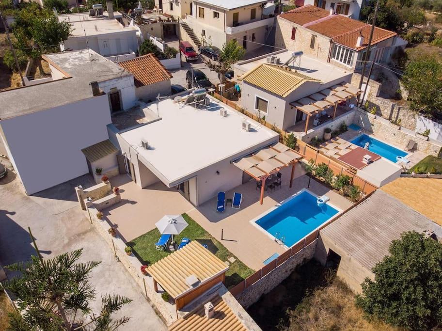 Two Villas Side by Side with 2 privates pools