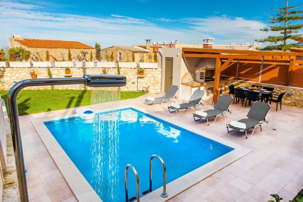 Two Villas Side by Side with 2 privates pools